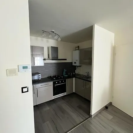 Nantes-la Beaujoire Apartment *